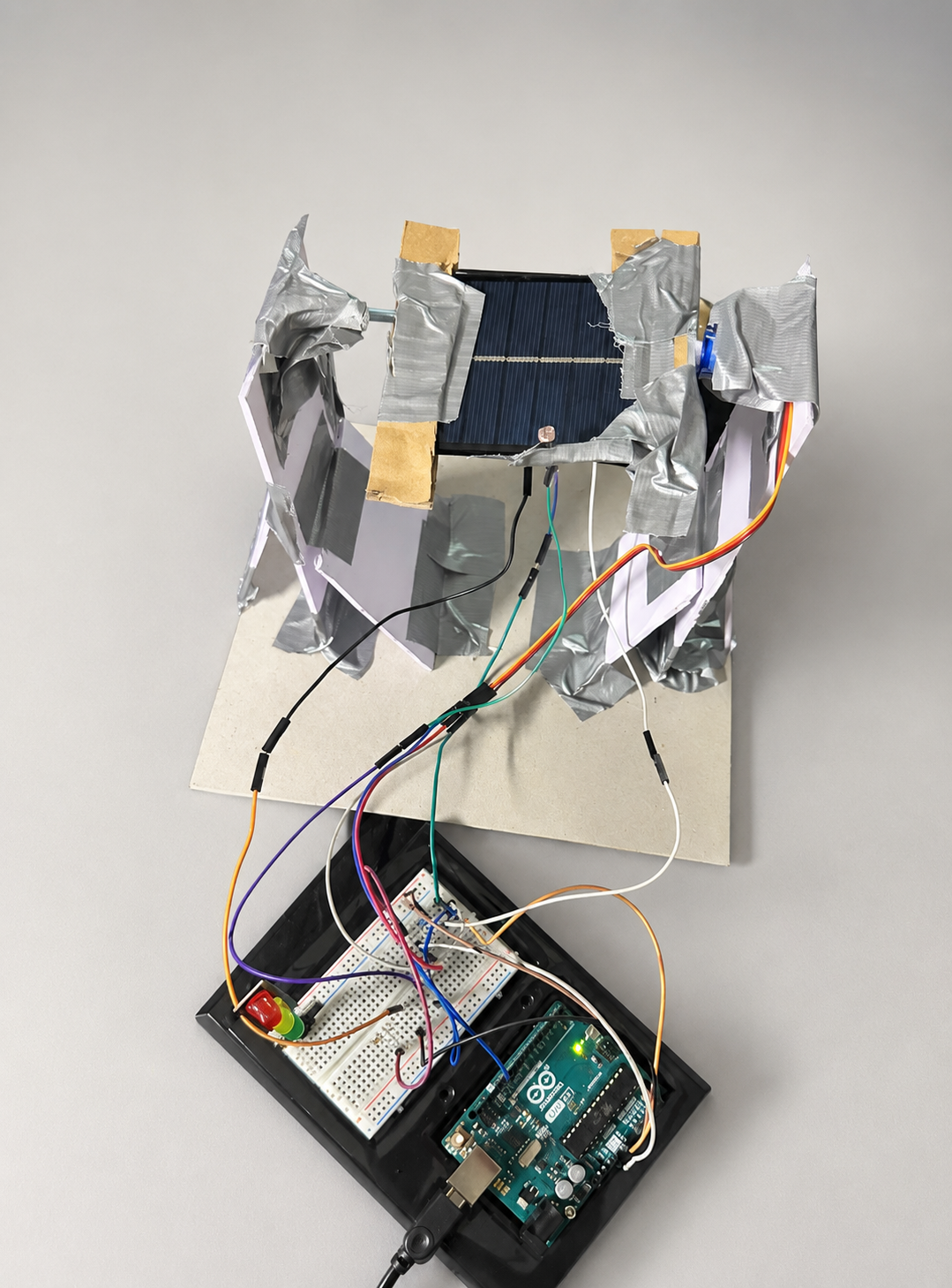 Solar tracking physical prototype